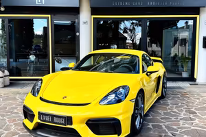 Porsche Cayman GT4