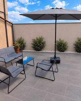 set da giardino+ ombrellone 