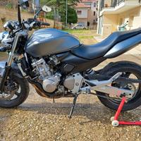 Honda hornet cbf 600
