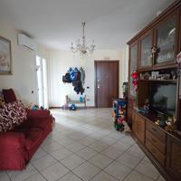 Appartamento 4 vani con box e posto auto