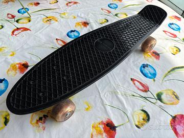 Monzana Atlantic Rift Skateboard 22' - Ruote LED