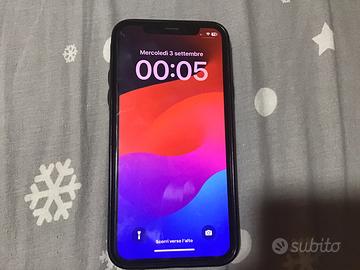 Iphone x,tratt,scambi gratis con altri telefoni