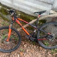 MOUNTAN BIKE KTM  CHICAGO disc