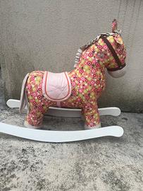 Cavallo a dondolo
