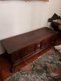 Cassapanca in legno di noce
