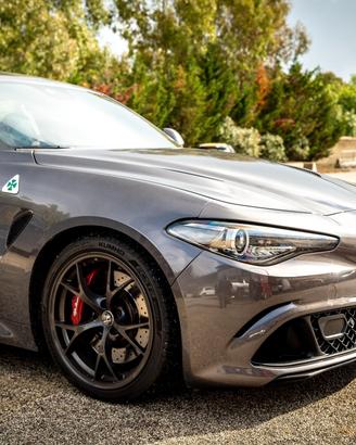 Alfa Romeo Giulia Quadrifoglio 2.9 biturbo 510cv