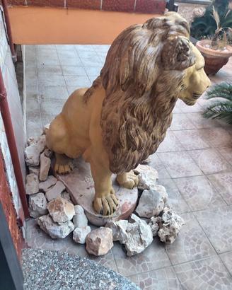 pozzo e leone per arredamento giardino 