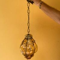 Antica lanterna in vetro soffiato