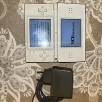 Nintendo DS lite con caricatore