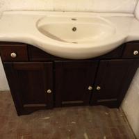 Mobile bagno con lavabo