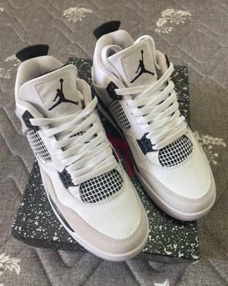 Air Jordan 4 Military Black EU 44