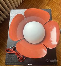 Lampada da tavolo a fiore