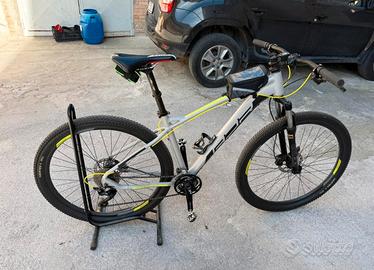 Mountain  bike