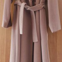 Cappotto con collo in pelliccia