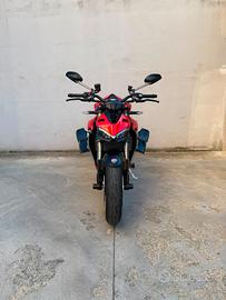 Ducati Streetfighter V2