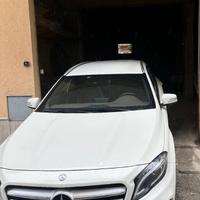 Mercedes Gla 220d 4matic premium design AMG