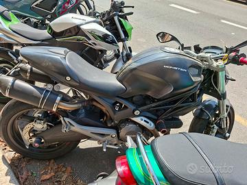 Ducati Monster 696
