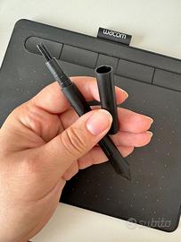 Wacom Intuos S Tavoletta Grafica Bluetooth con Pen