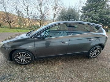 lancia delta 1.6 120cv