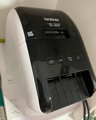 Stampante etichette Brother QL800 + 8 rotoli