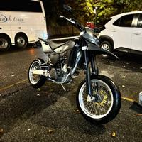 Moto Husqvarna sm 610