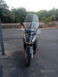 sh 125