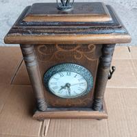 orologio da tavolo  in legno 