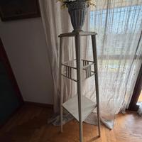 Piedistallo in legno