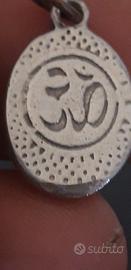 ciondolo in argento proveniente dal tibet