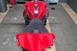 Ducati streetfighter V2