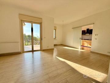 4 Vani + Terrazzino (Viale Angelo Vasta)