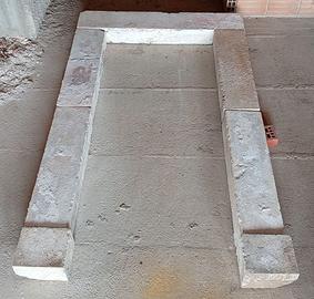 Portale in pietra di Padula