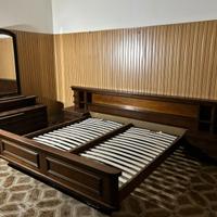 Camera da letto completa in legno stile svizzero