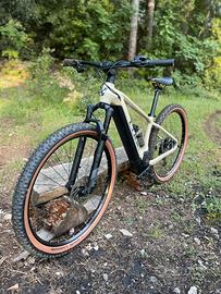 Cube reaction hybrid pro