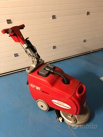 Lavasciuga pavimenti prifessionale ICA BIT B