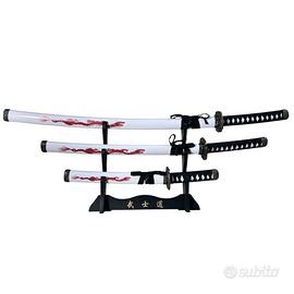 Tris di Lame in bianco con drago rosso dipinto