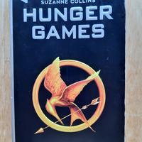 Libro Hunger Games di Suzanne Collins