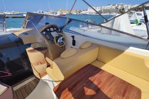 Sessa S 26 V8 330 CV