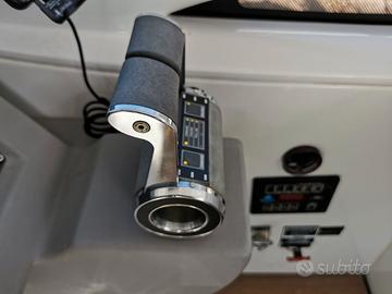 MOTORE, MANETTINE E CRUSCOTTI DIGITALI MAN