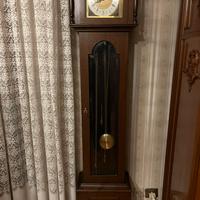 Orologio a pendolo da terra