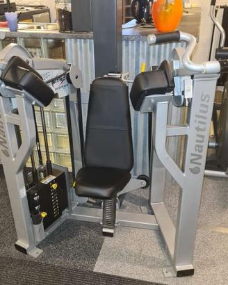 Nautilus Nitro Biceps Curl