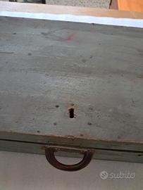 Cassetta da lavoro, anni 80 senza chiave serratura