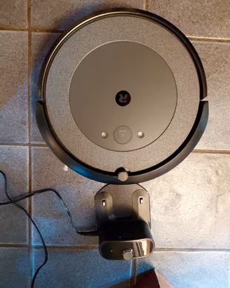 iRobot Roomba i3 (i3158)  come nuovo, con scatola 