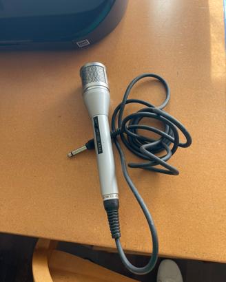 Microfono Akai ADM 65