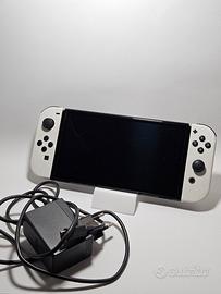 Nintendo Switch OLED | + Caricatore 