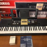 Tastiera Yamaha YPT220 portatile 61 Tasti 375 voci