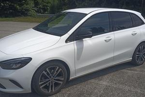 Mercedes classe B200sport plus prestige pack night