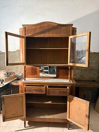 Credenza antica