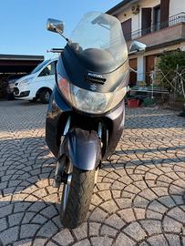 Scooter Suzuki Burgman 400AN