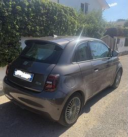 fiat 500e icon no telefono solo whatsapp